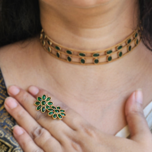Choker green with earrings
