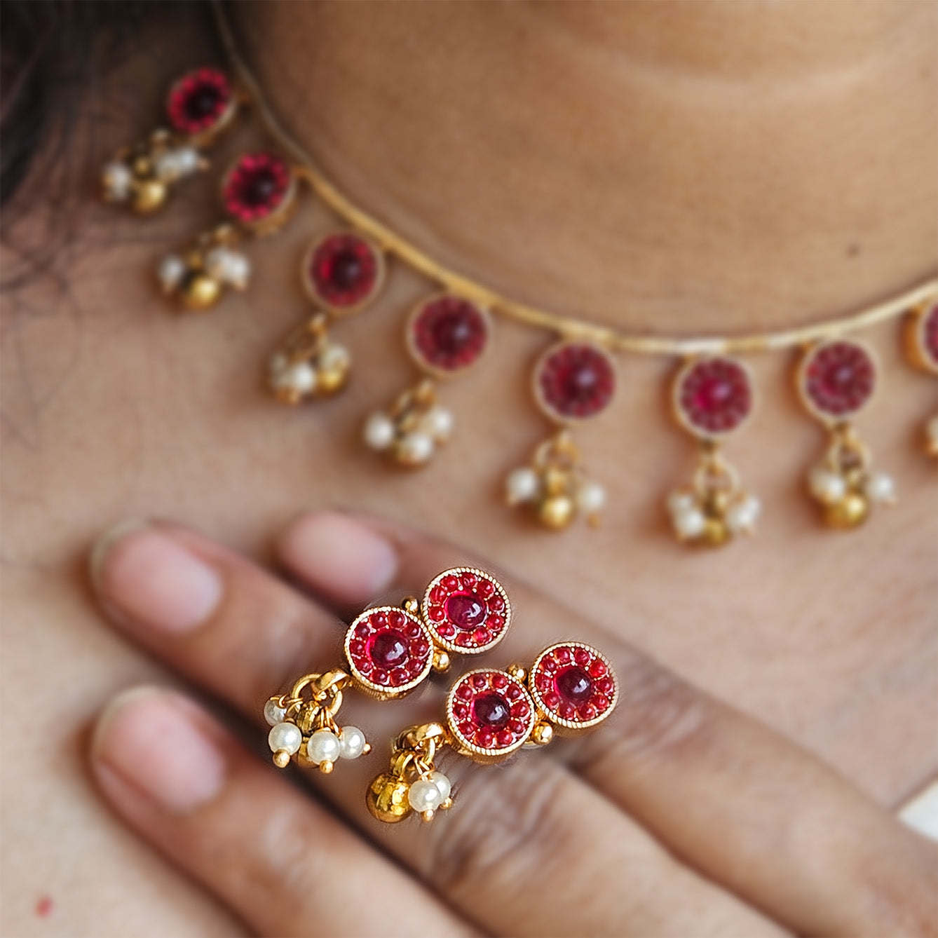 Necklace with red stones pearl drops