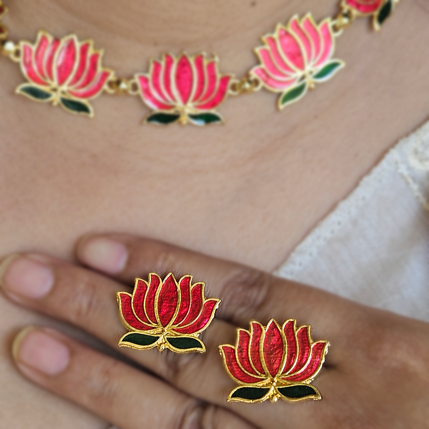 Lotus necklace with earrings