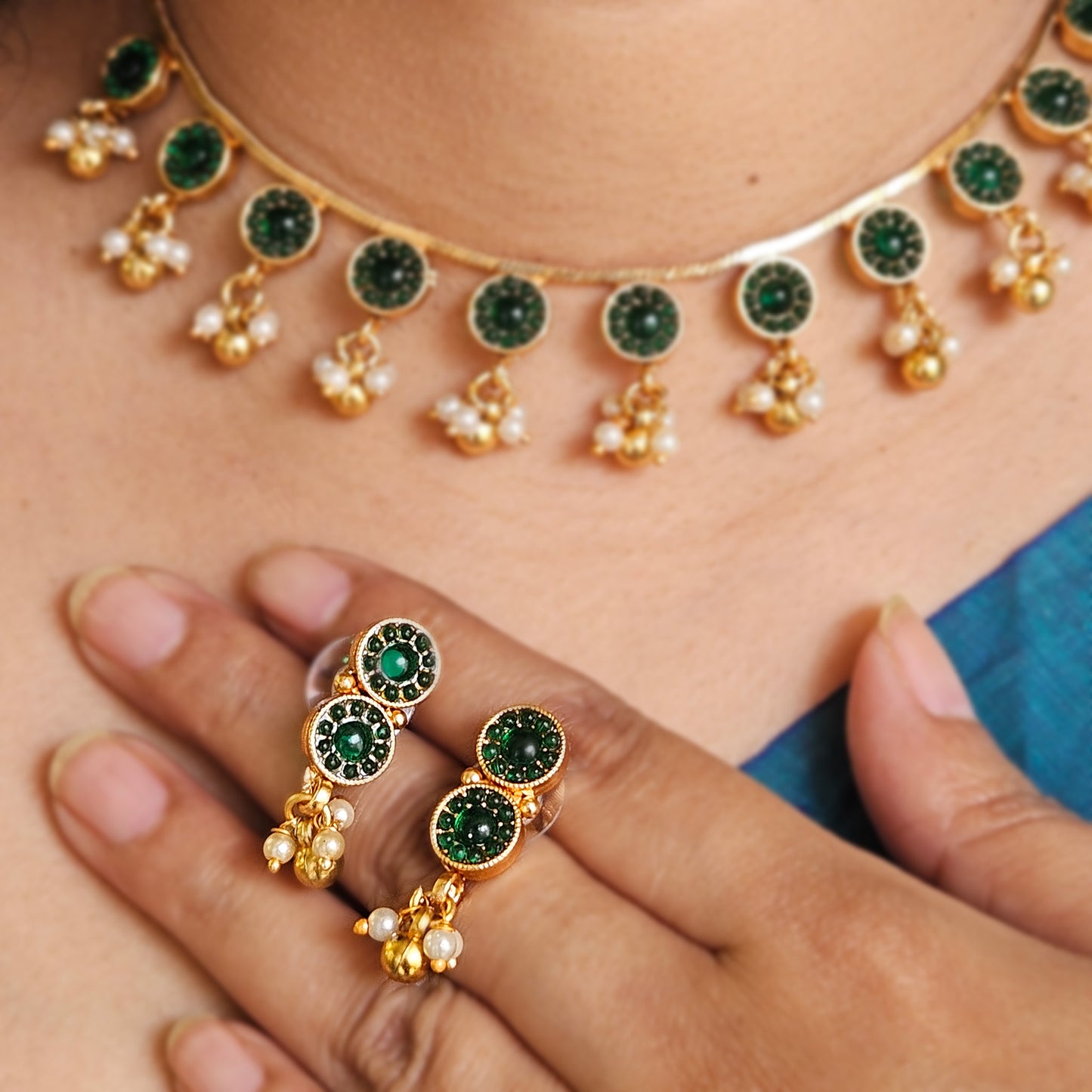 Multi pendant necklace with green stone and pearl drops