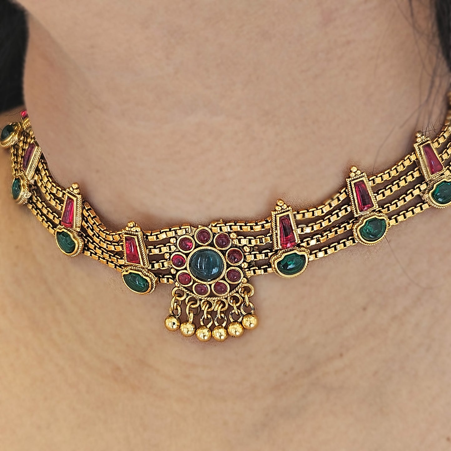 Choker Traditional ruby and green