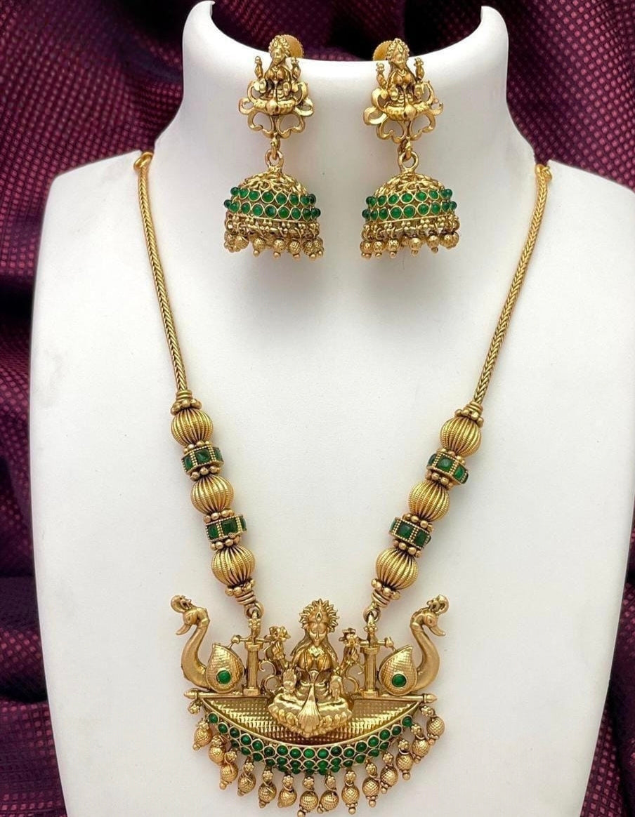 Short haram Lakshmi
