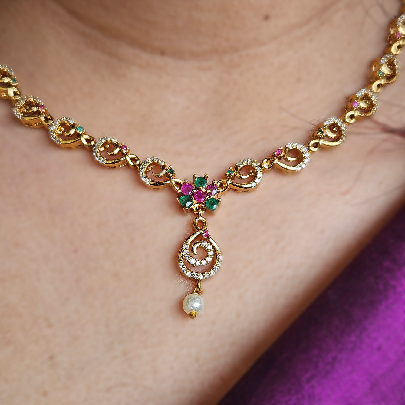 Gold plated necklace with earrings - Ruby and emerald stones