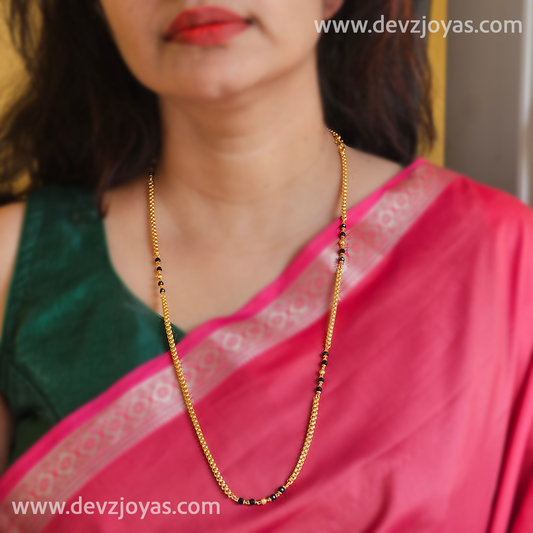 Long guarantee chain - black beads