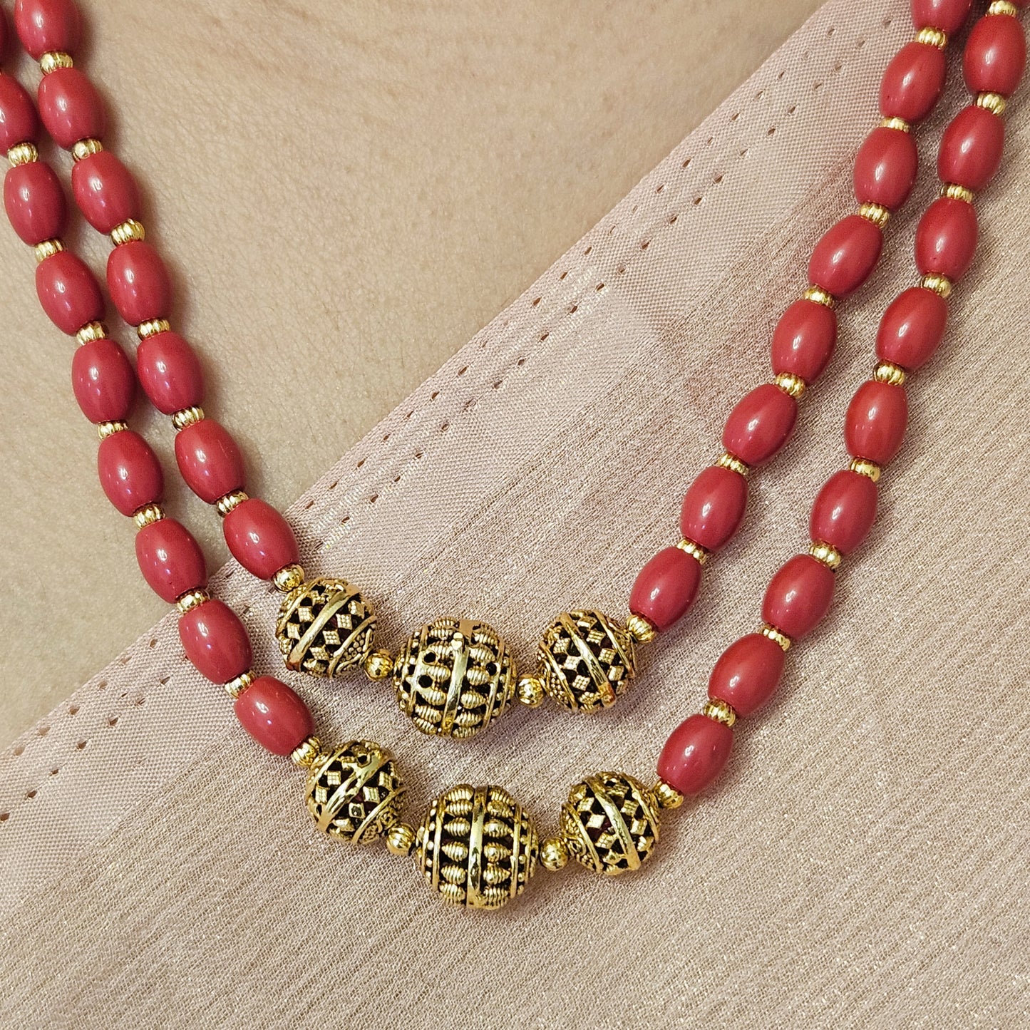 Double layer Coral chain with golden beads
