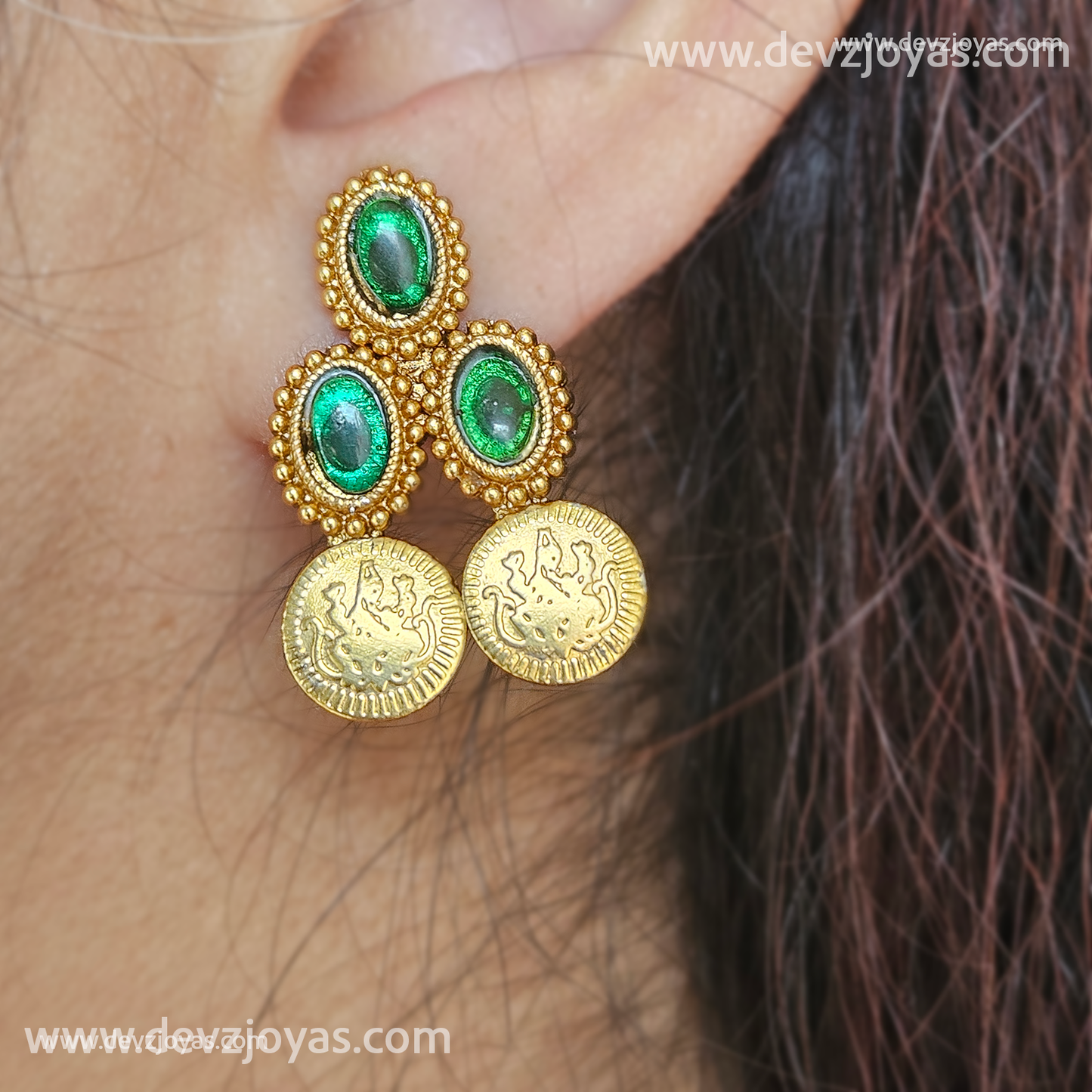 Double layer coin necklace green stone