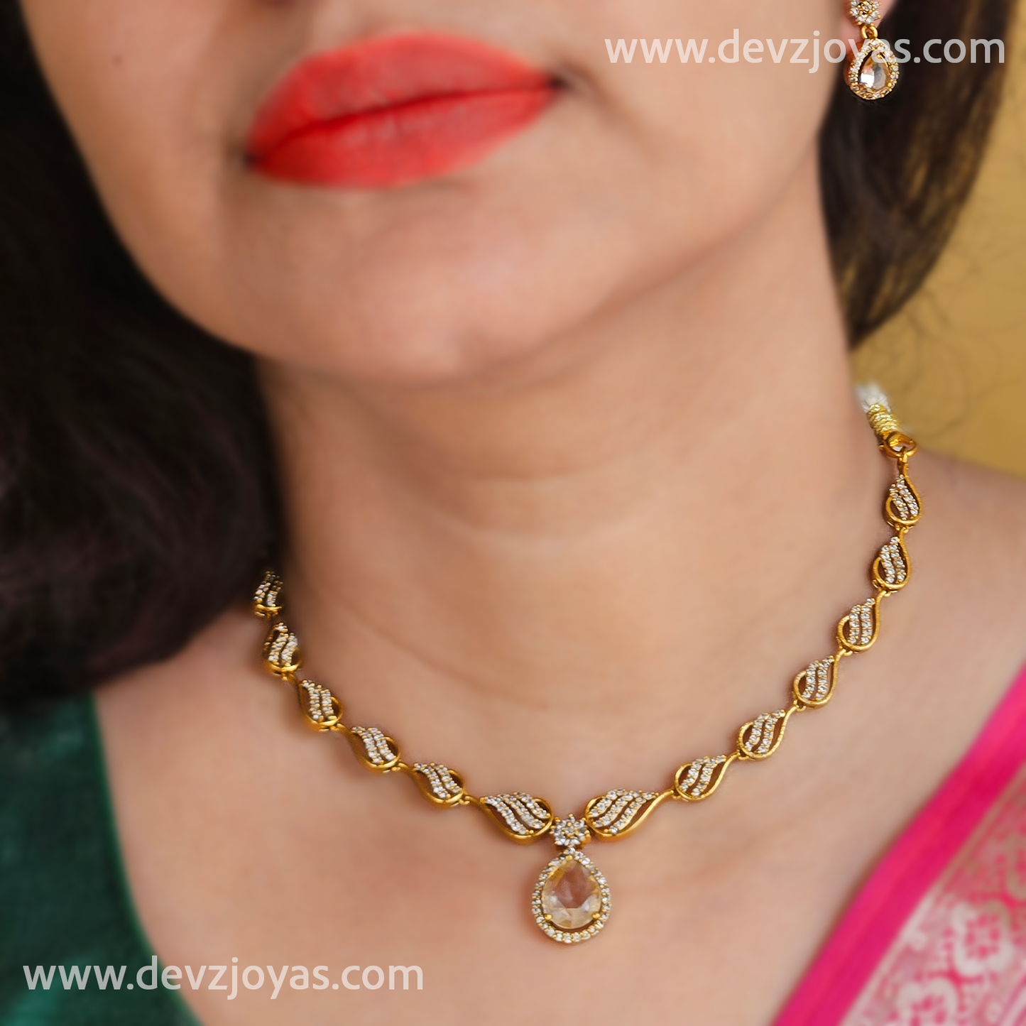 AD stone necklace white