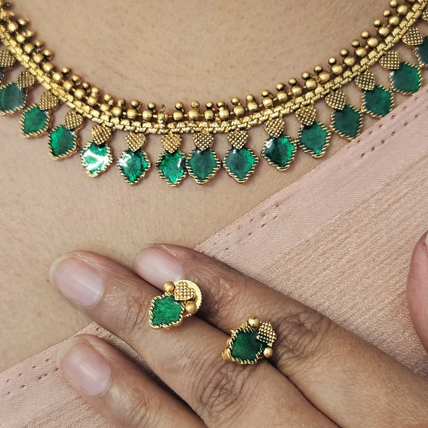 Necklace set palakka green