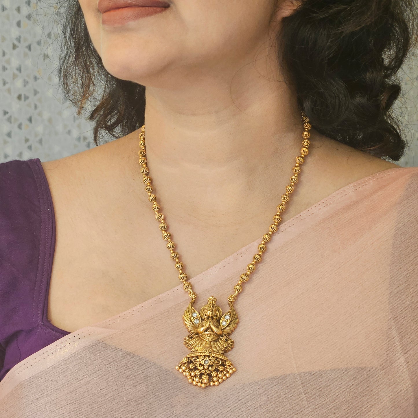 Short haram ball chain