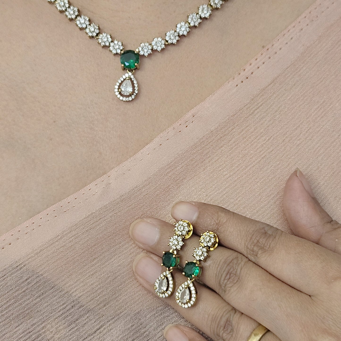 AD Necklace set Green(With fish hook back chain)