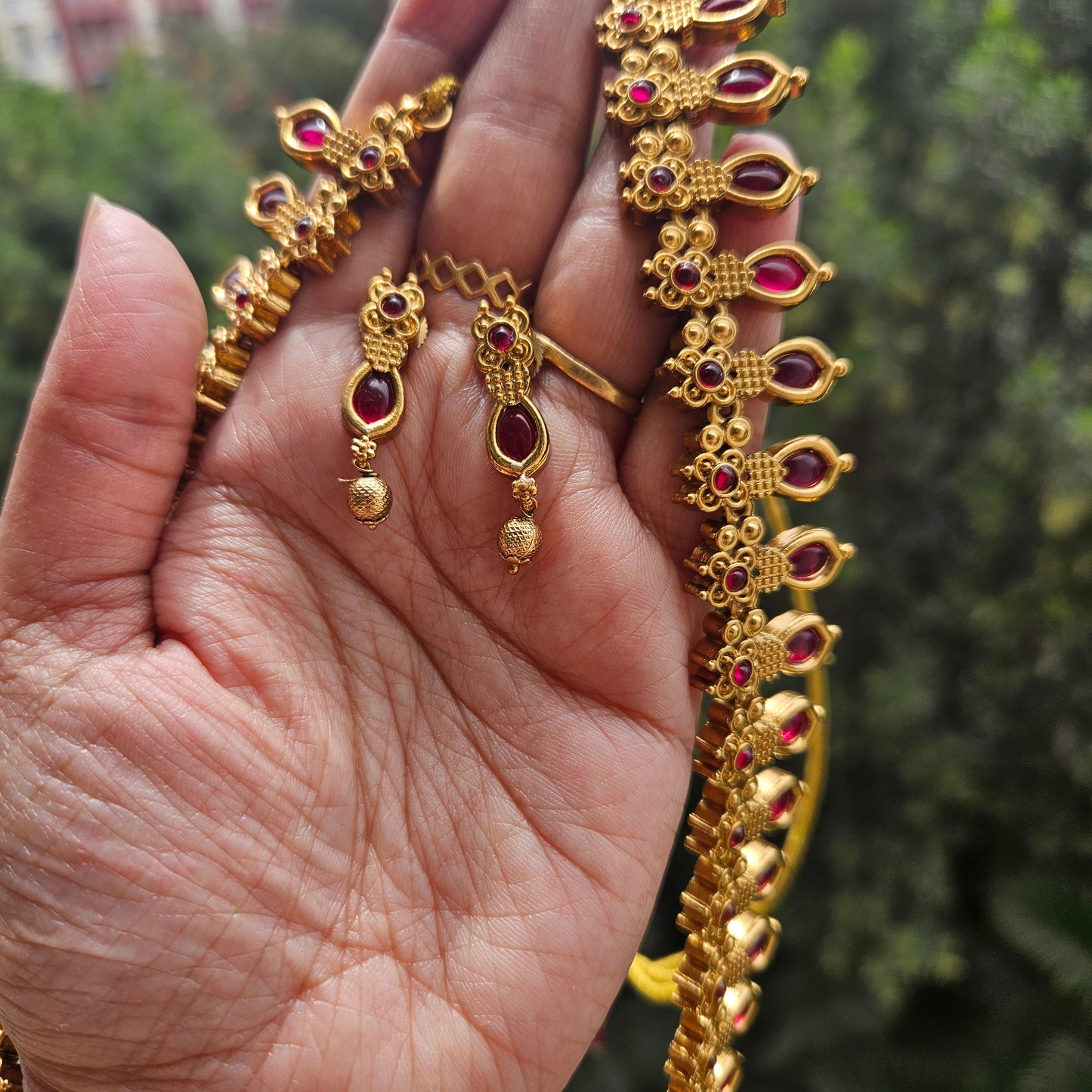 Long haram - Nagapadam maroon with earrings
