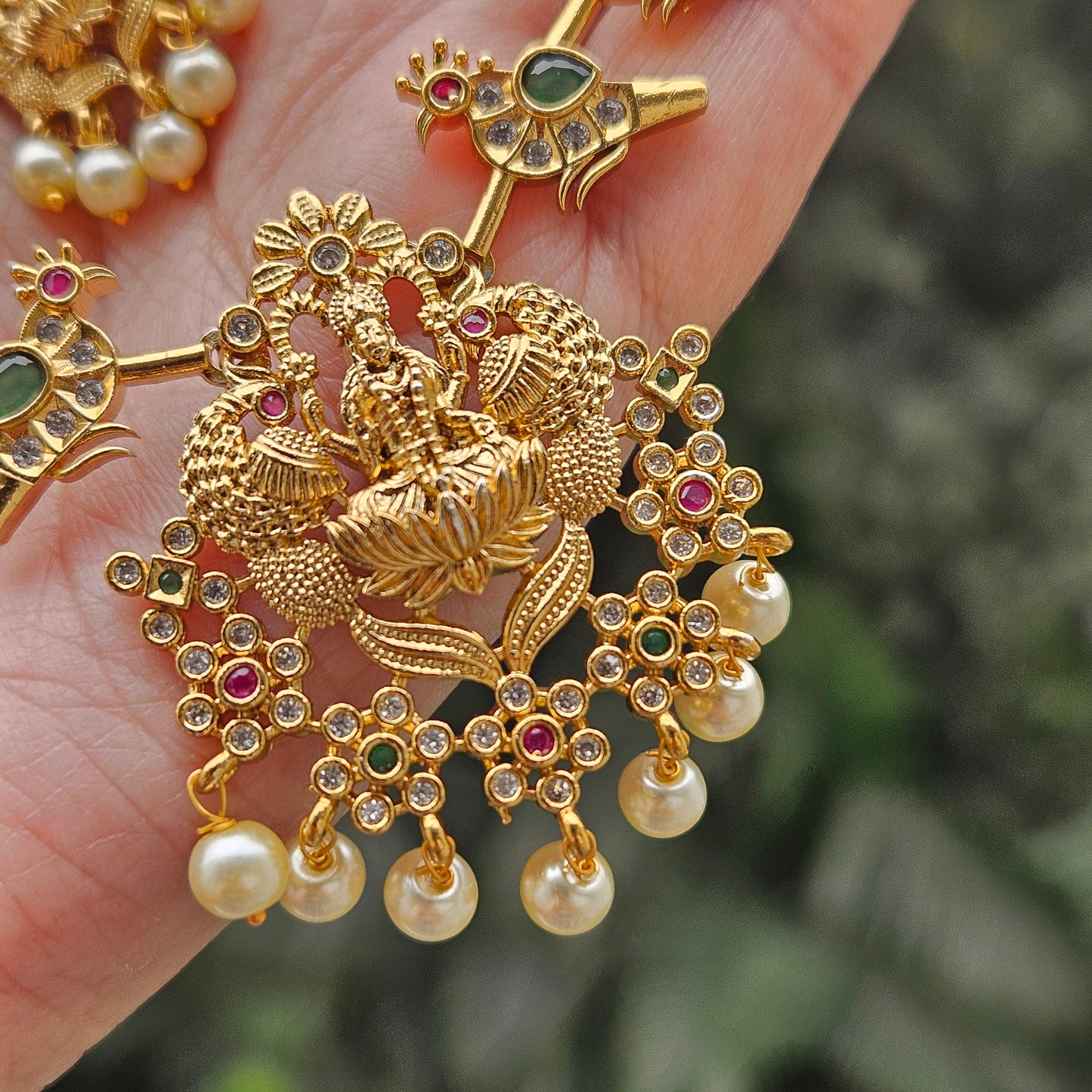 Necklace set Lakshmi pendant bird design