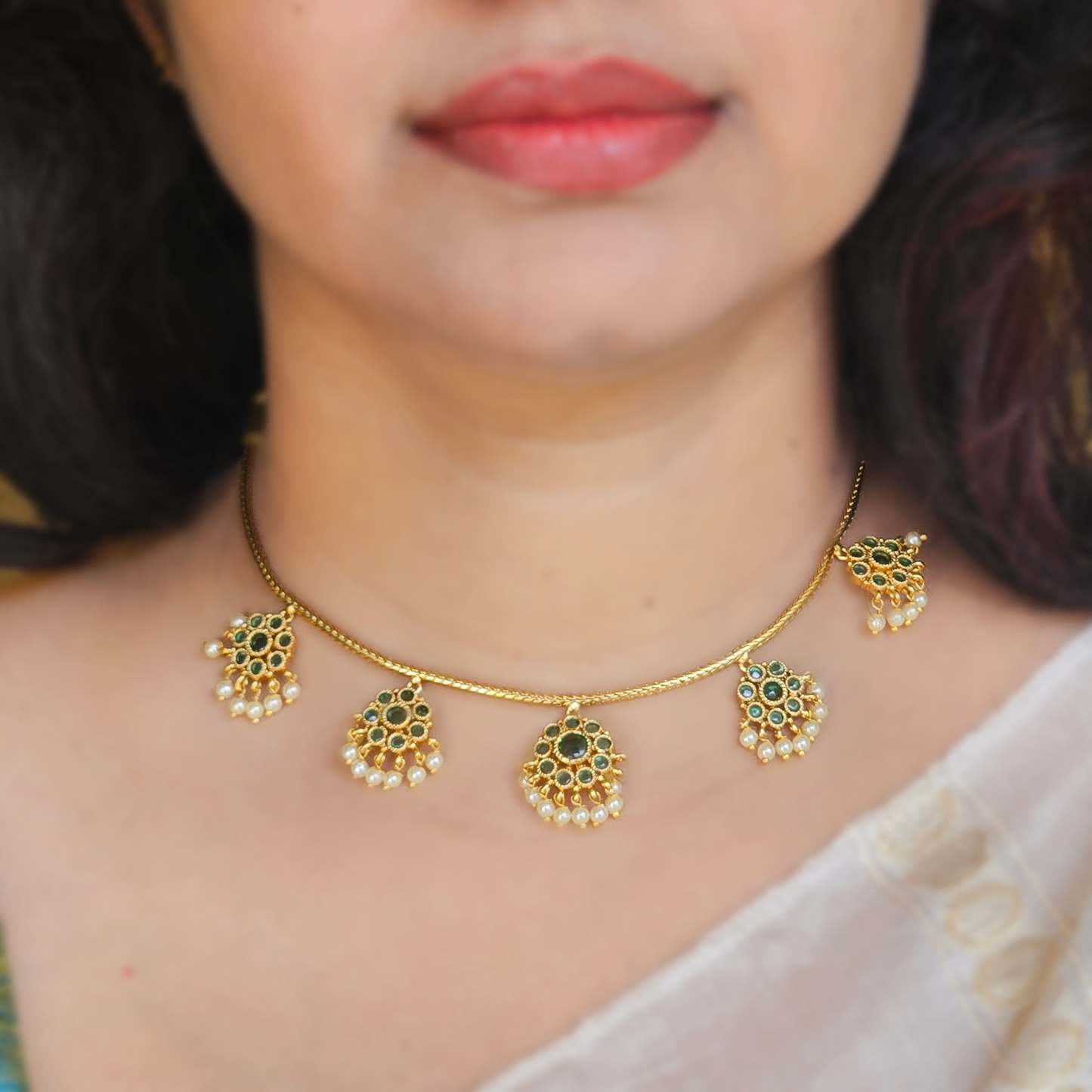 Multi pendant necklace with earrings - Green and white