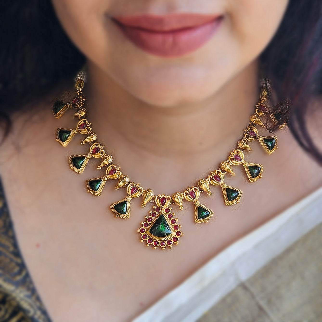 Palakka green and red with earrings