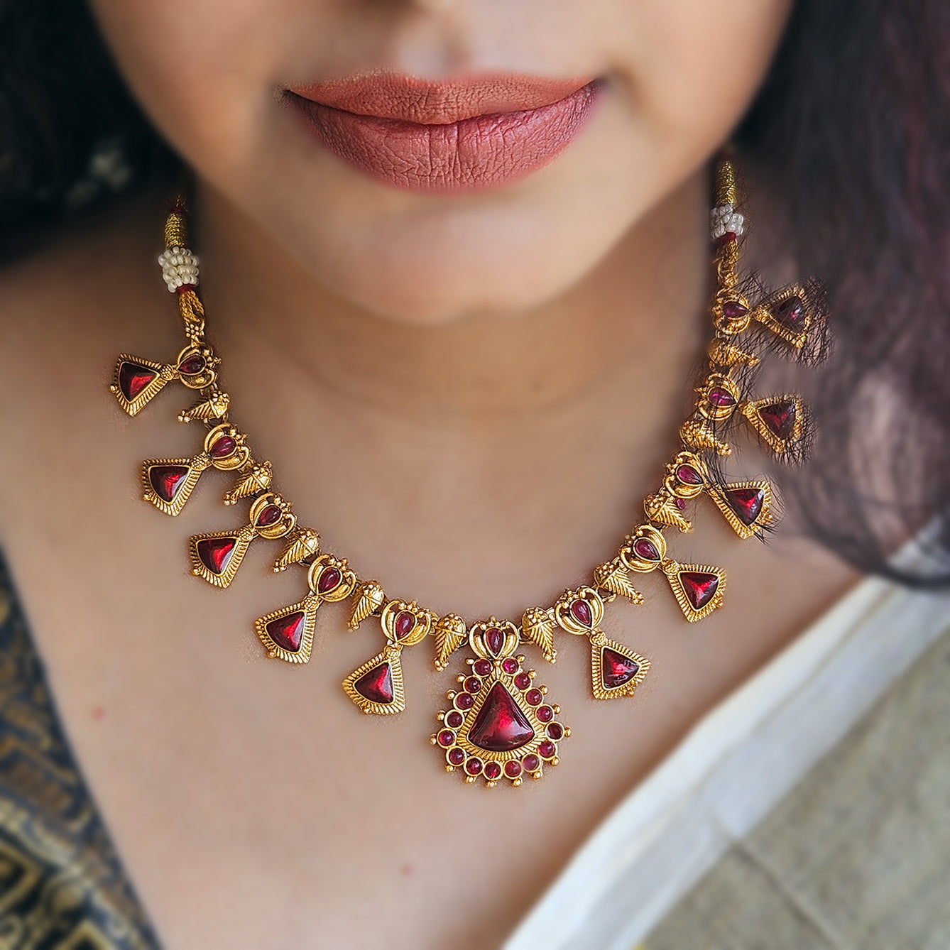 Palakka red with earrings