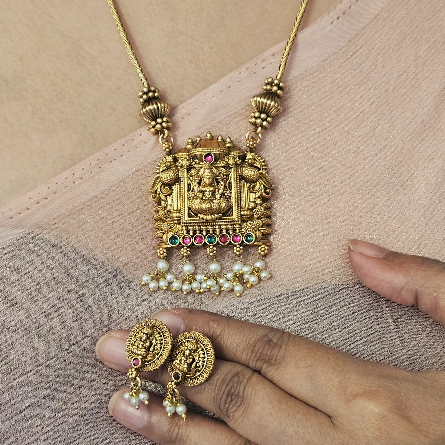 Short haram Lakshmi with pearl drops