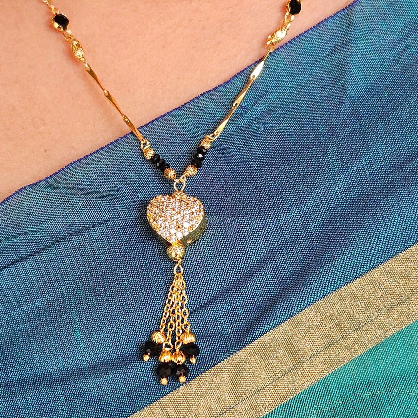 Mangal sutra heart pendant