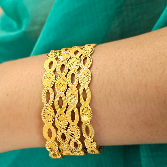 Bangles set of 4 Size: 2.4