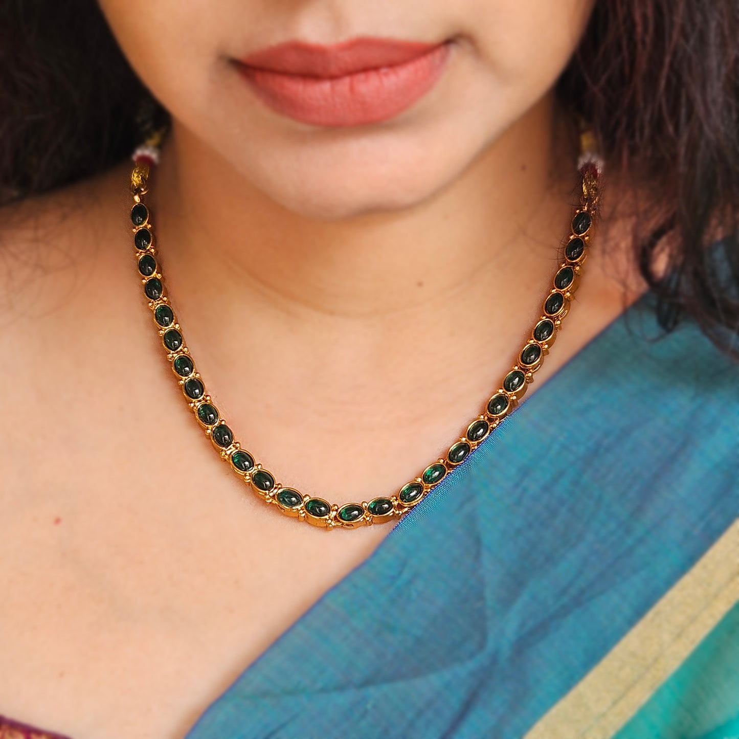 Necklace green stone