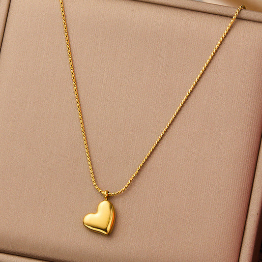 Stainless steel anti tarnish golden chain with heart shaped pendant