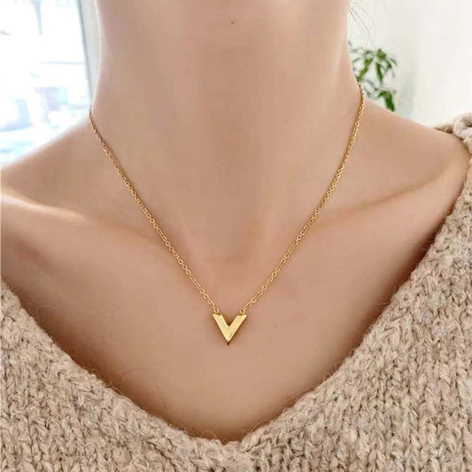 Stainless steel anti tarnish golden chain with v shaped pendant