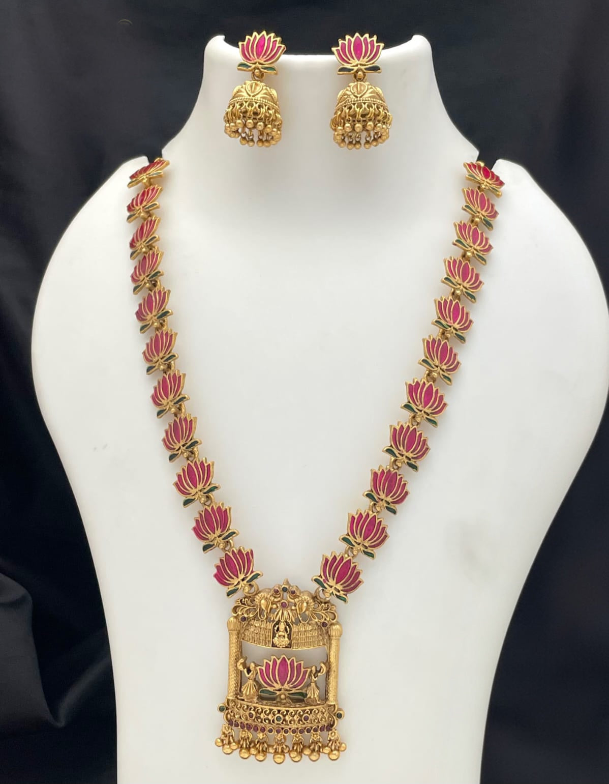 Long haram lotus with jhumkas