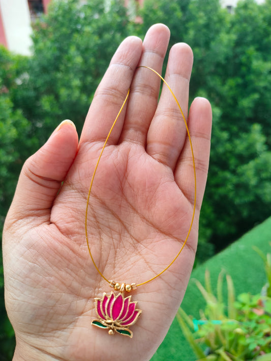 Invisible lotus chain with earrings - single pendant