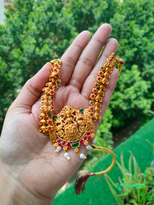 Choker Lakshmi