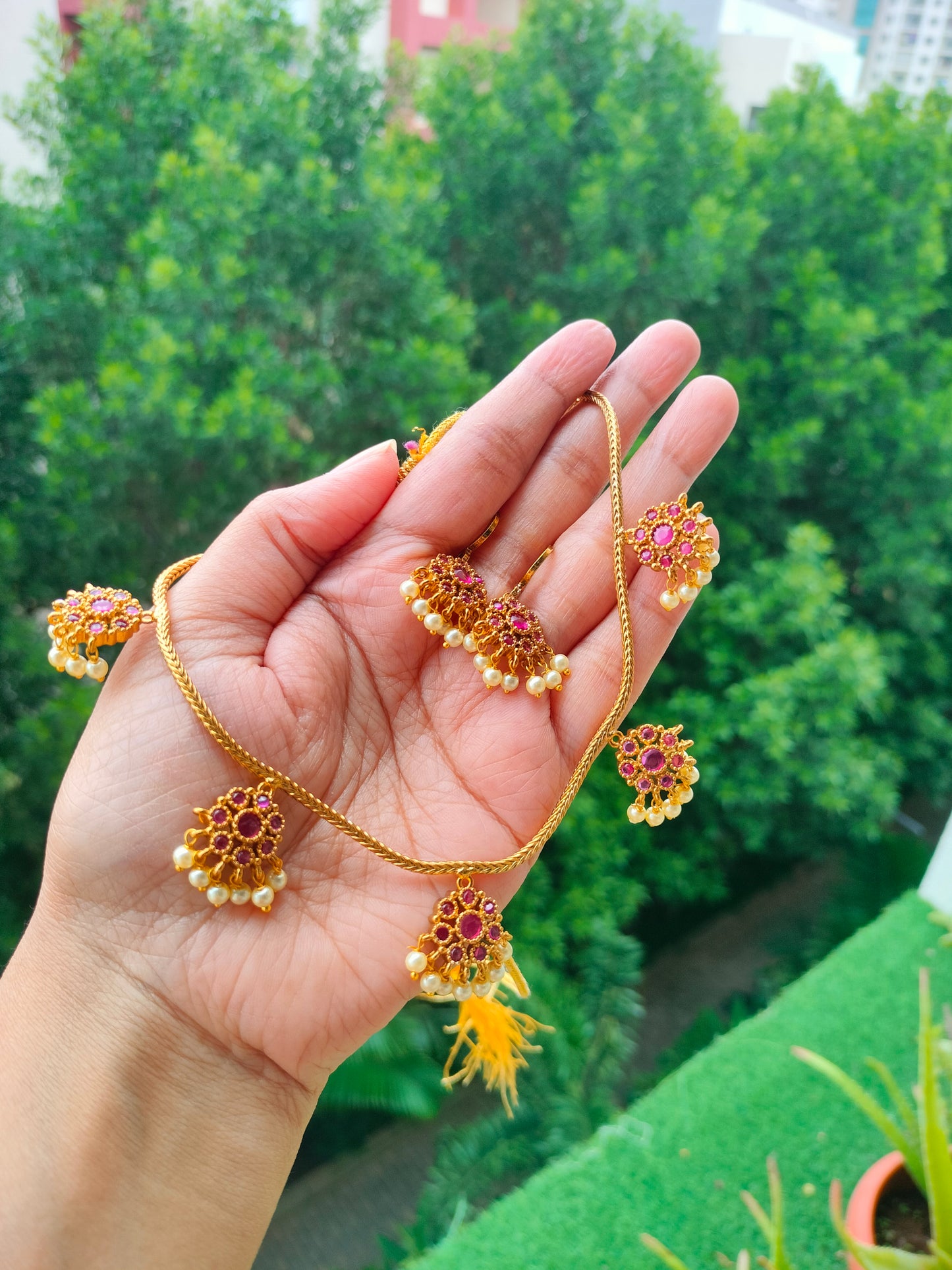 Multi pedant necklace with earrings