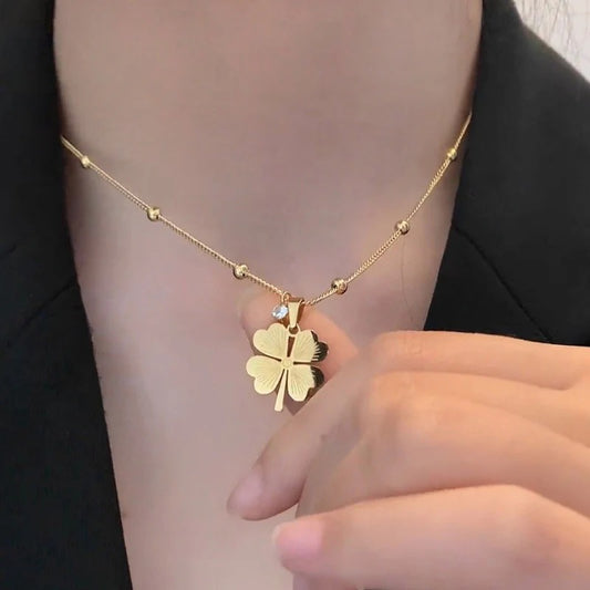 Stainless steel Anti tarnish necklace with flower pendant