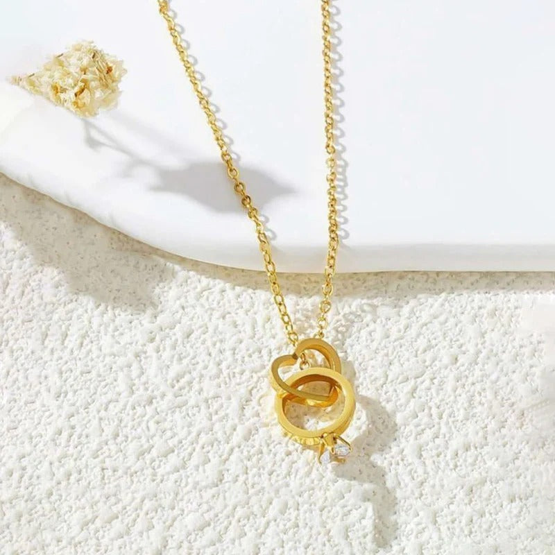 Stainless steel Anti tarnish necklace with heart and circle pendant