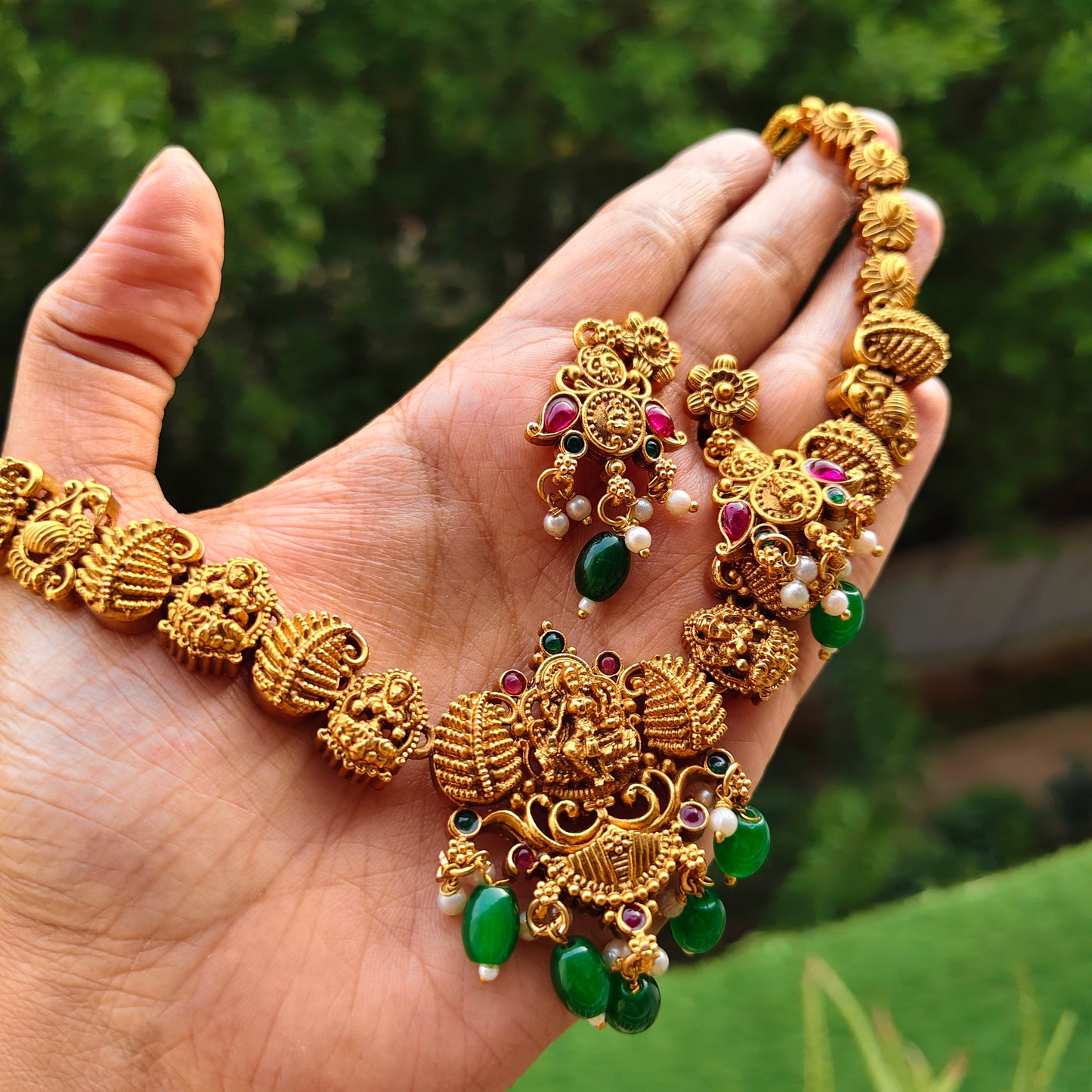 Necklace set
