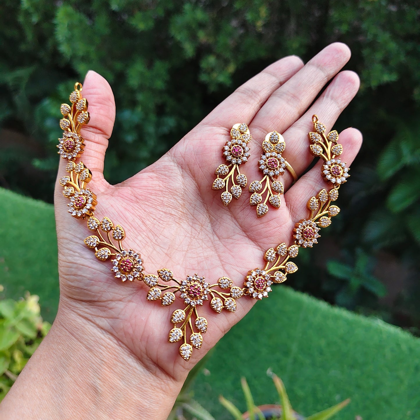 Ad stone Necklace set