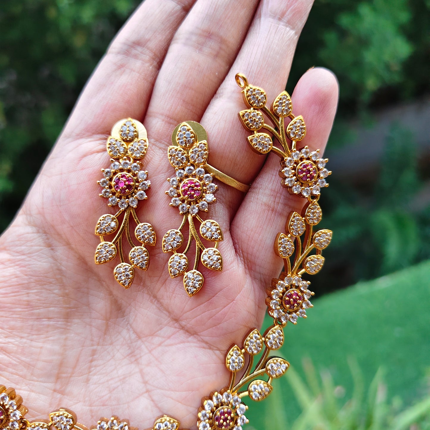 Ad stone Necklace set