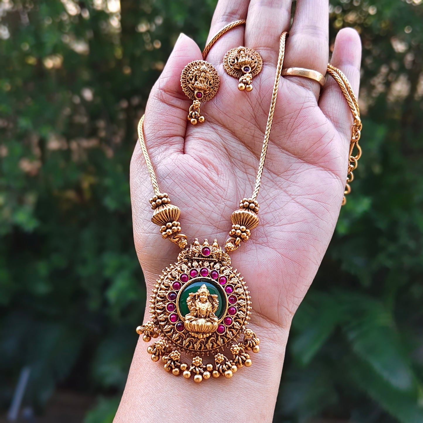 Short haram Green and Ruby stone