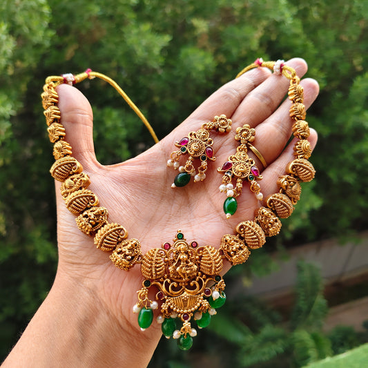 Necklace set