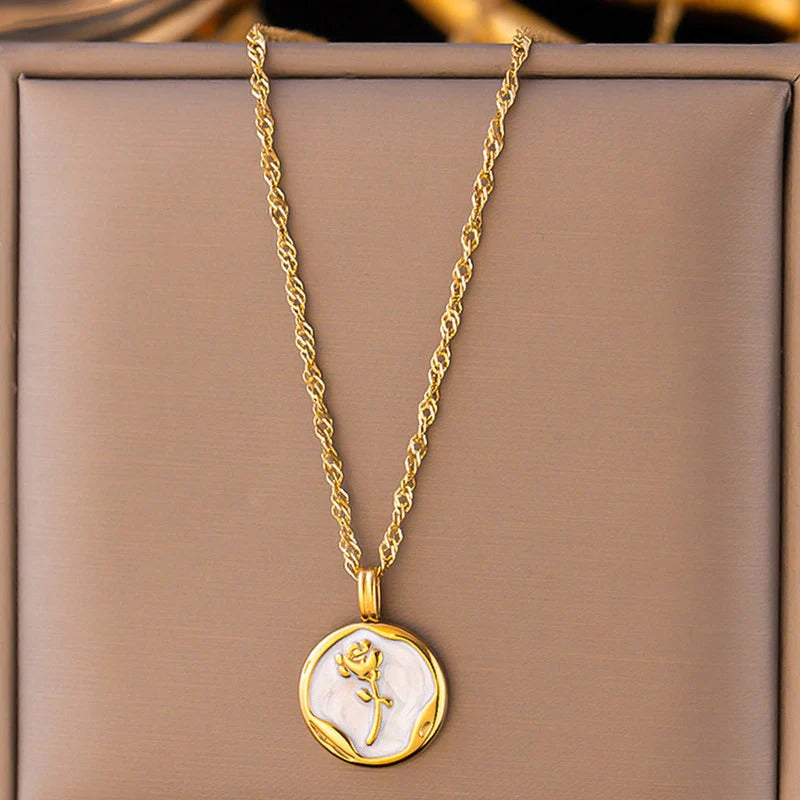 Stainless steel Anti tarnish necklace with rose pendant