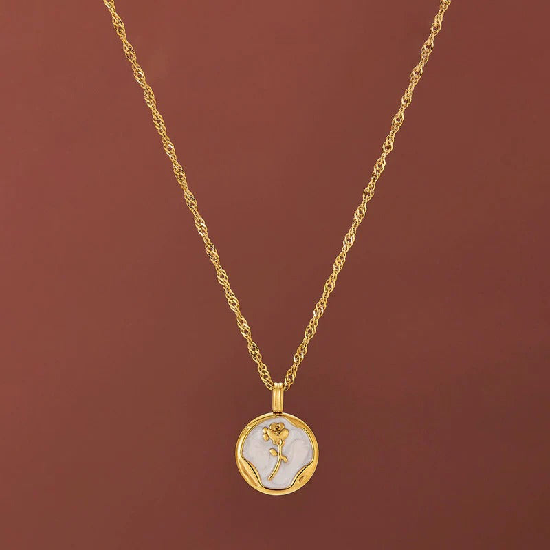 Stainless steel Anti tarnish necklace with rose pendant