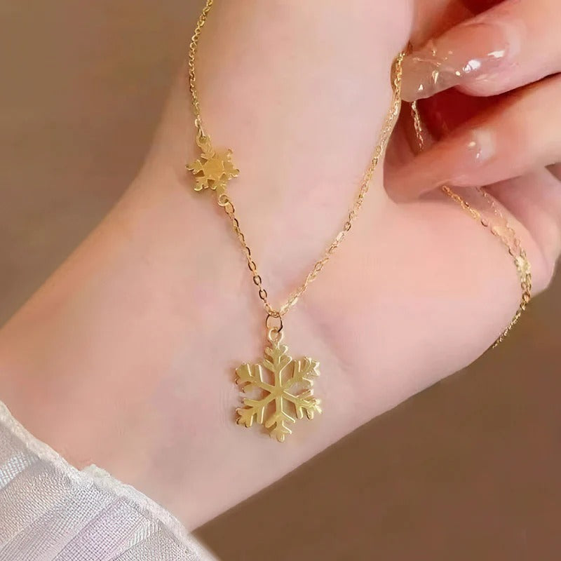 Stainless steel Anti tarnish necklace with snowflake pendant