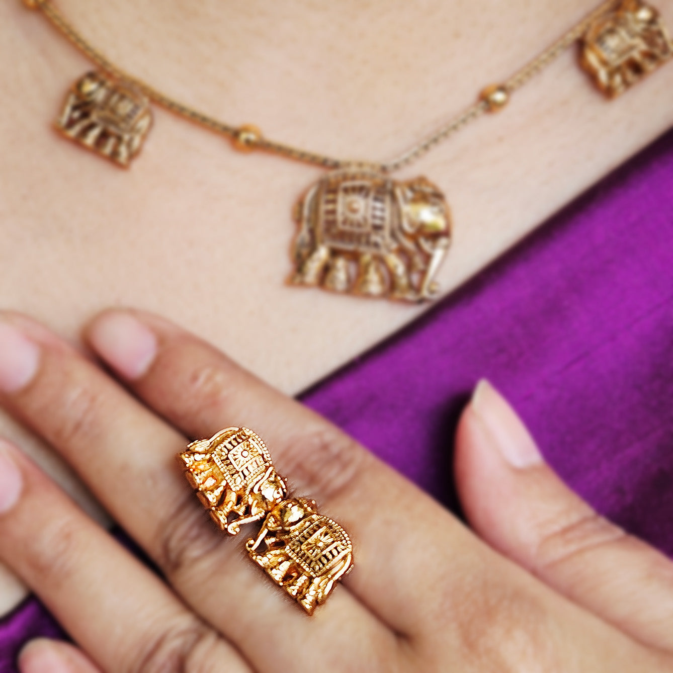 Necklace - Golden elephants with earrings