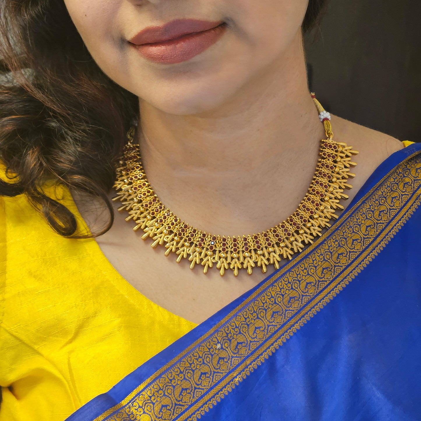 Necklace set gold finish