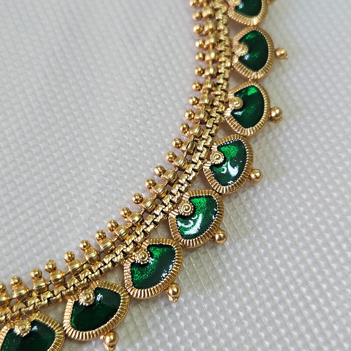 Nagapadam necklace set green