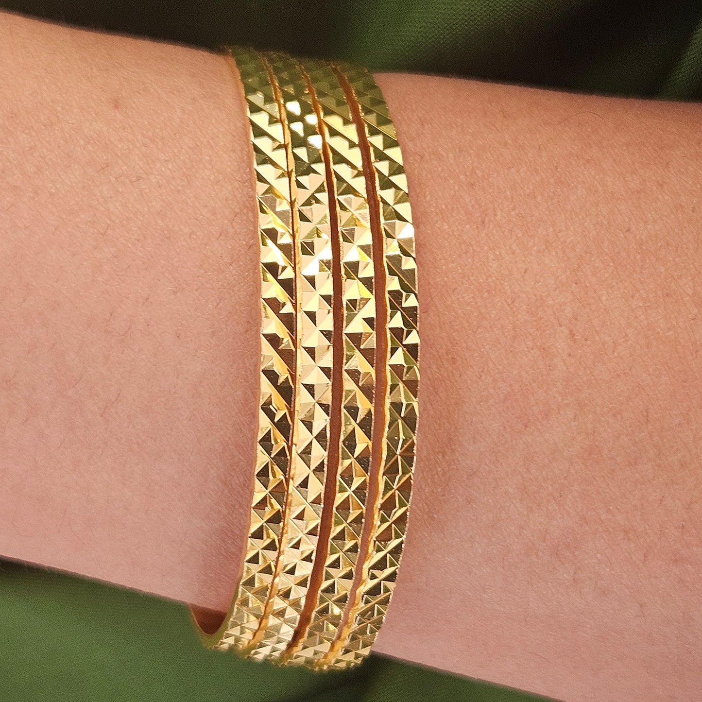 Bangles set of 4, Size: 2.6 - Guarantee