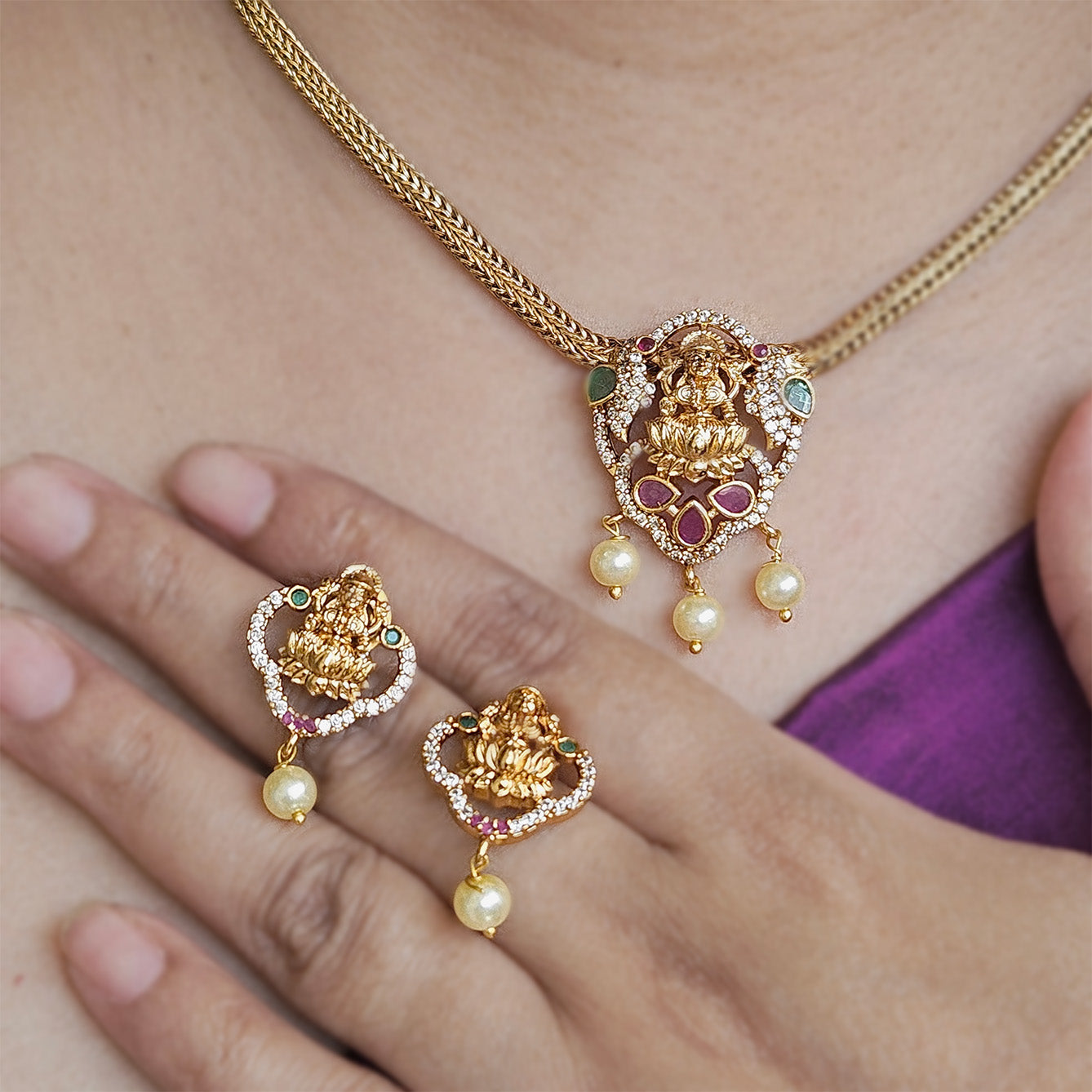 Necklace - Attigai with earrings