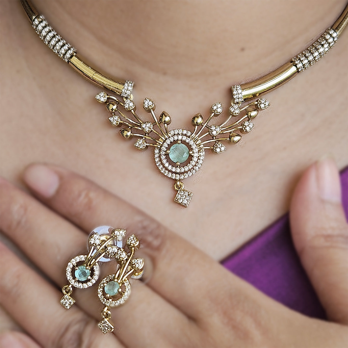 Hasli choker with Victorian stones